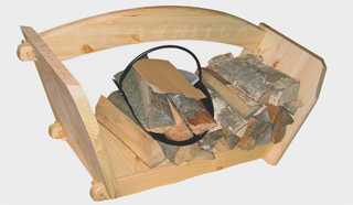 Деревянная дровница для камина.